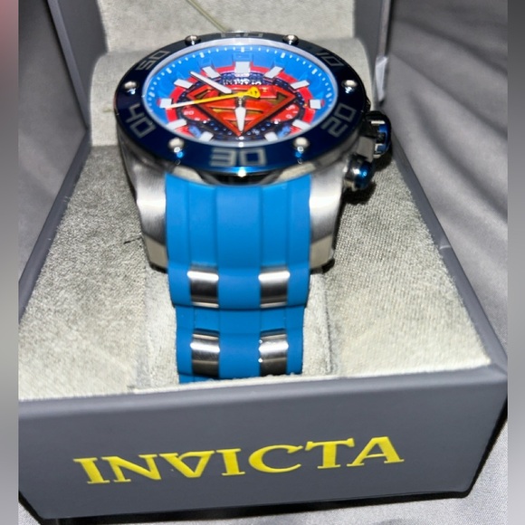 DC Comics Superman Invicta Watch - Picture 4 of 10